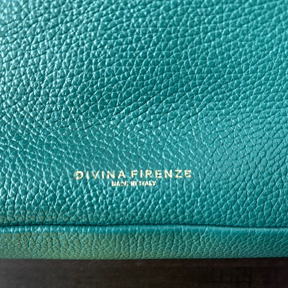 Glossy Green Shoulder Bag with Gold Accents - Picture 8 of 12